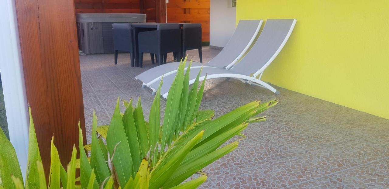L'ALIZÉE&SPA Jacuzzi privatif haut de gamme Sainte-Rose Extérieur photo